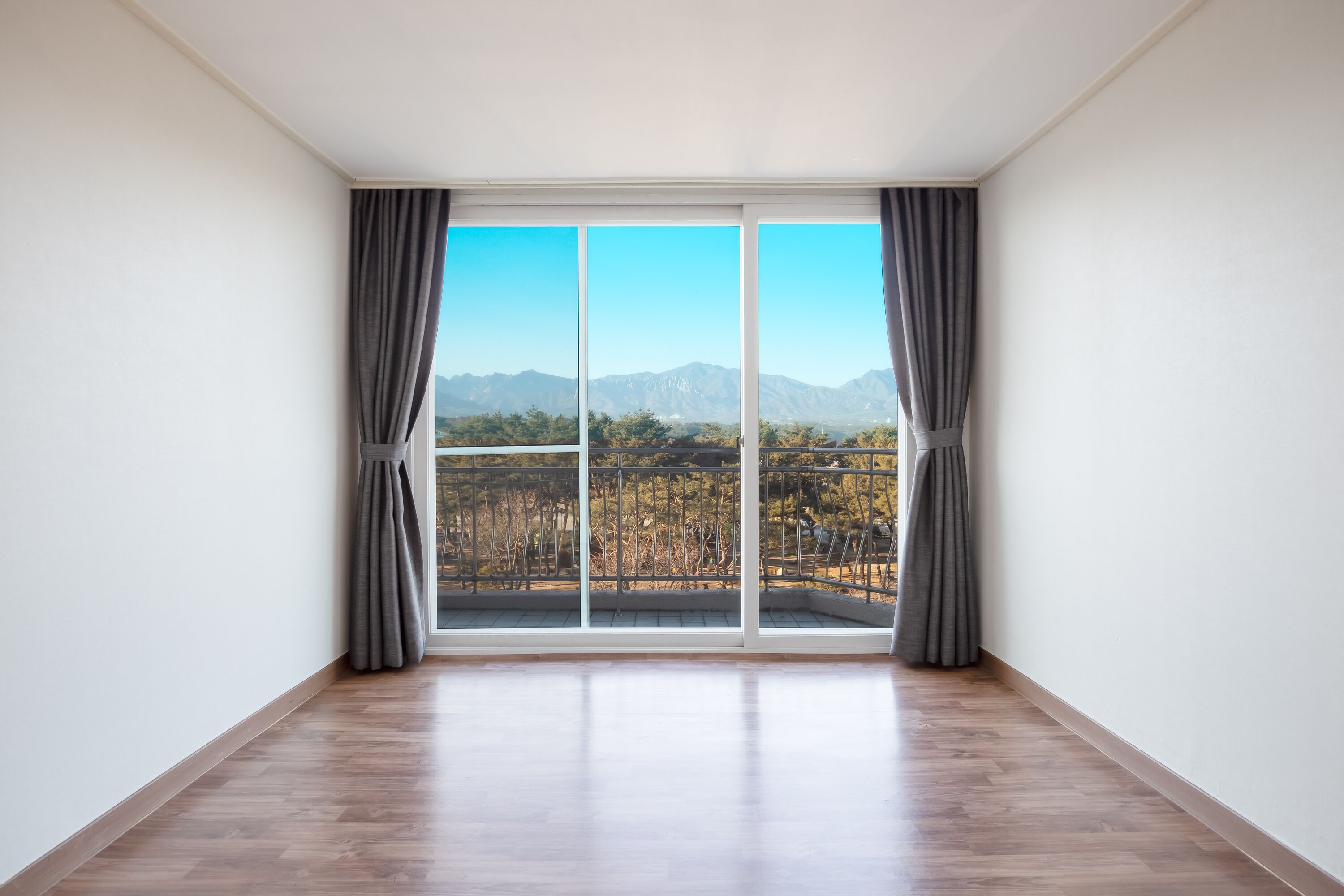 deluxe mountainview | 1 bedroom, desk, blackout curtains, soundproofing