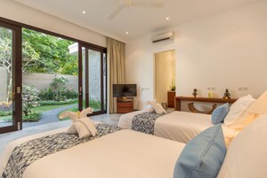 2 bedrooms, in-room safe, desk, iron/ironing board