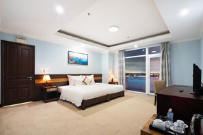 Family Suite | Living area | 32-inch LED TV with cable channels, TV - Phu My Harbour Hotel (Ho Chi Minh City)