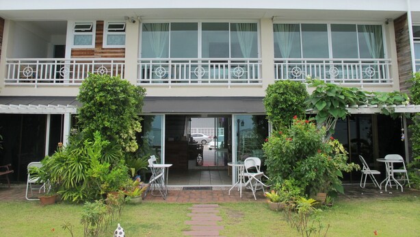 Garden - Baan Sattahip by the sea (Sattahip)