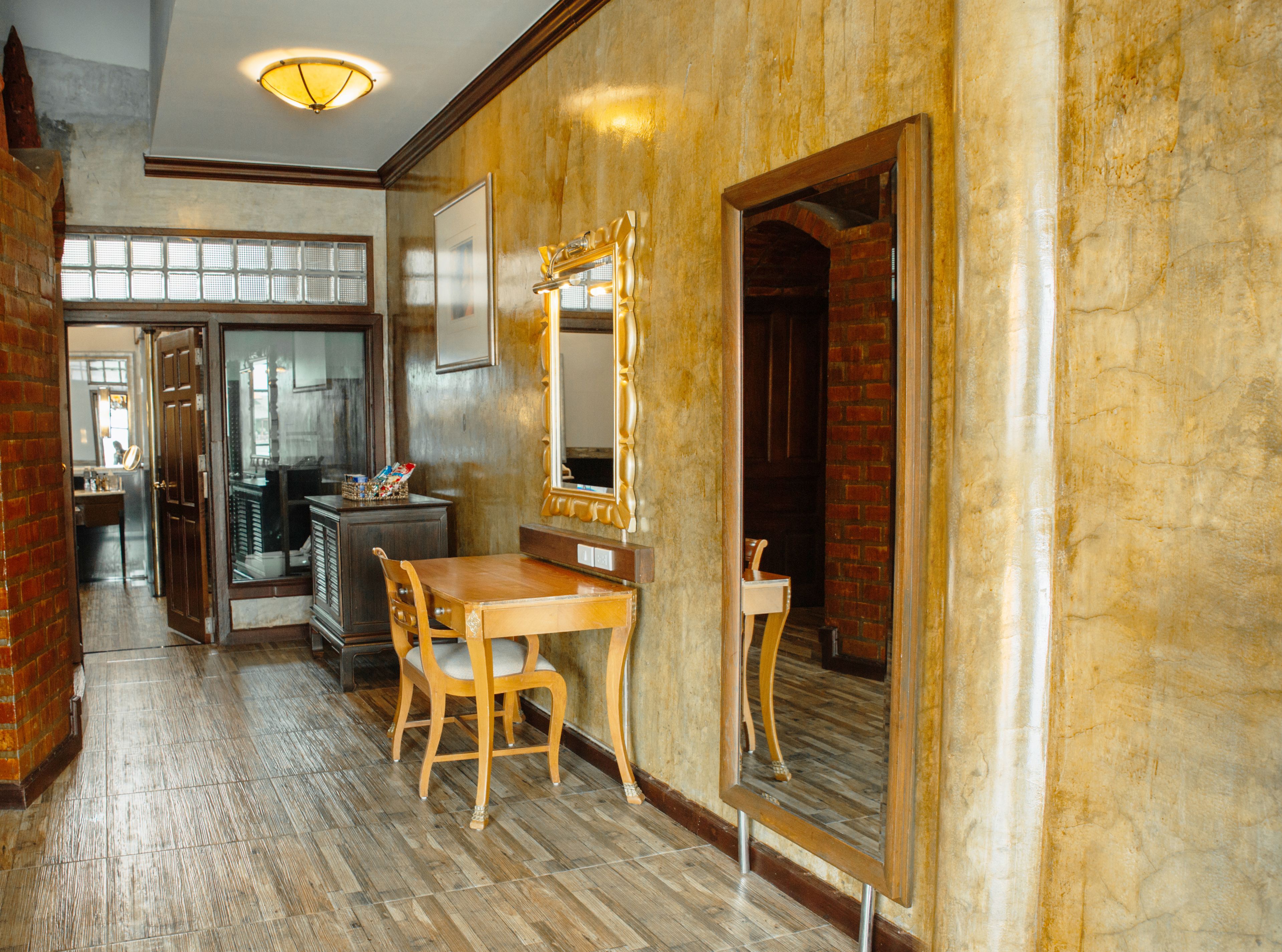 grand pool villa | living area