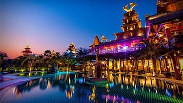 Outdoor pool, pool umbrellas