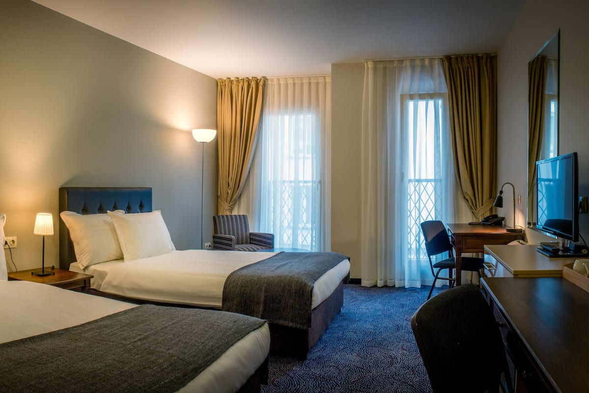 Twin Room | Courtyard view