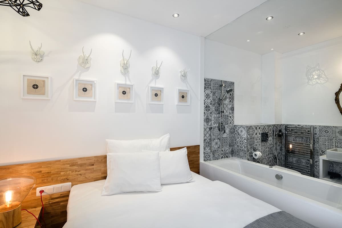 design single room (with whirlpool) | view from room