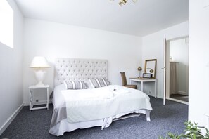 Rollaway beds, bed sheets