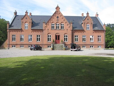 Ny Kirstineberg Gods Bed & Breakfast