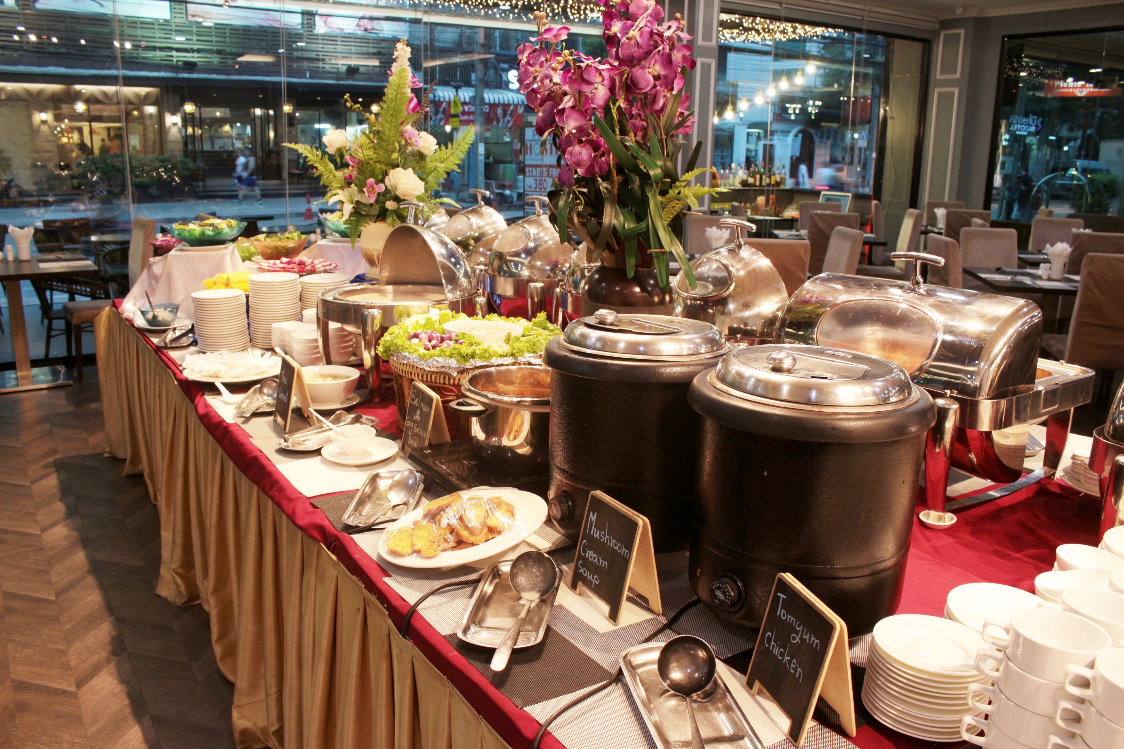 Daily buffet breakfast (THB 250 per person)
