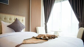 Standard Double Room | Premium bedding, in-room safe, individually furnished, blackout curtains - Picnic Hotel Bangkok (Bangkok)