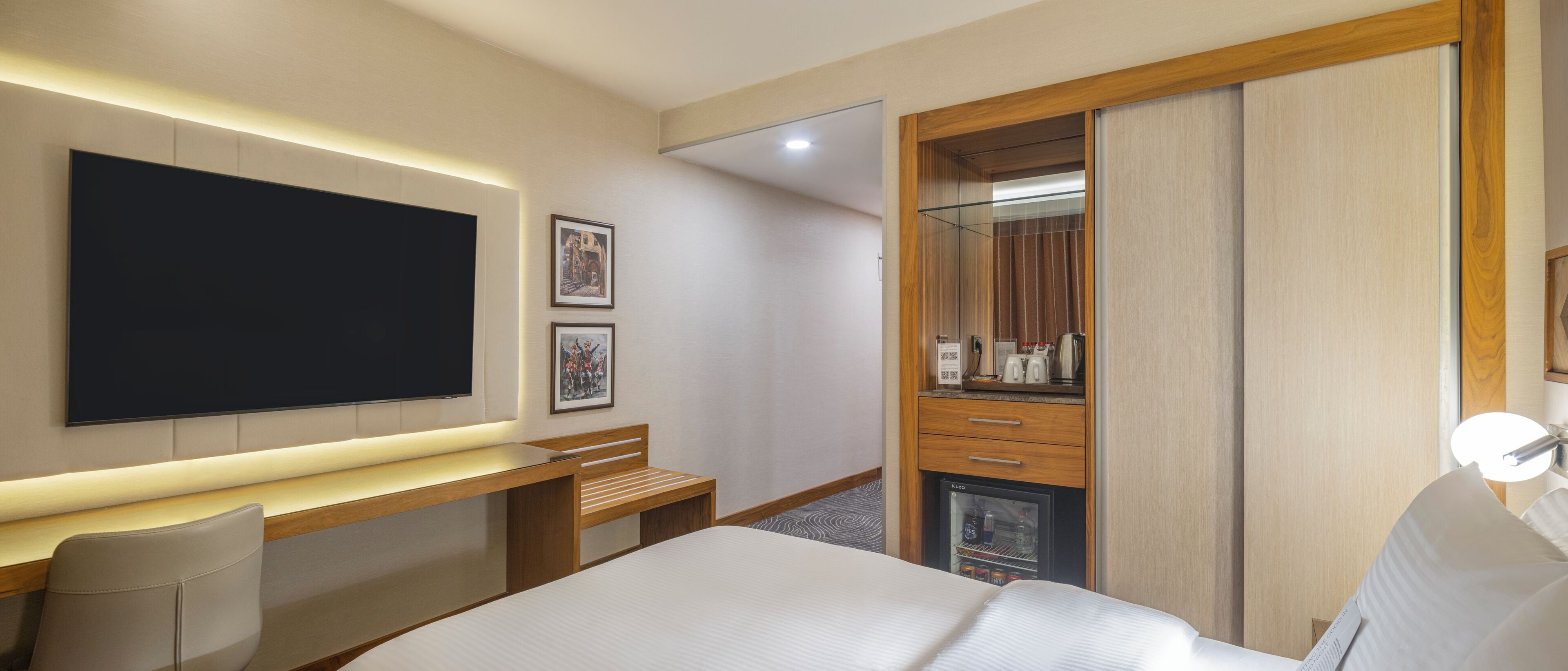 premium bedding, minibar, in-room safe, desk