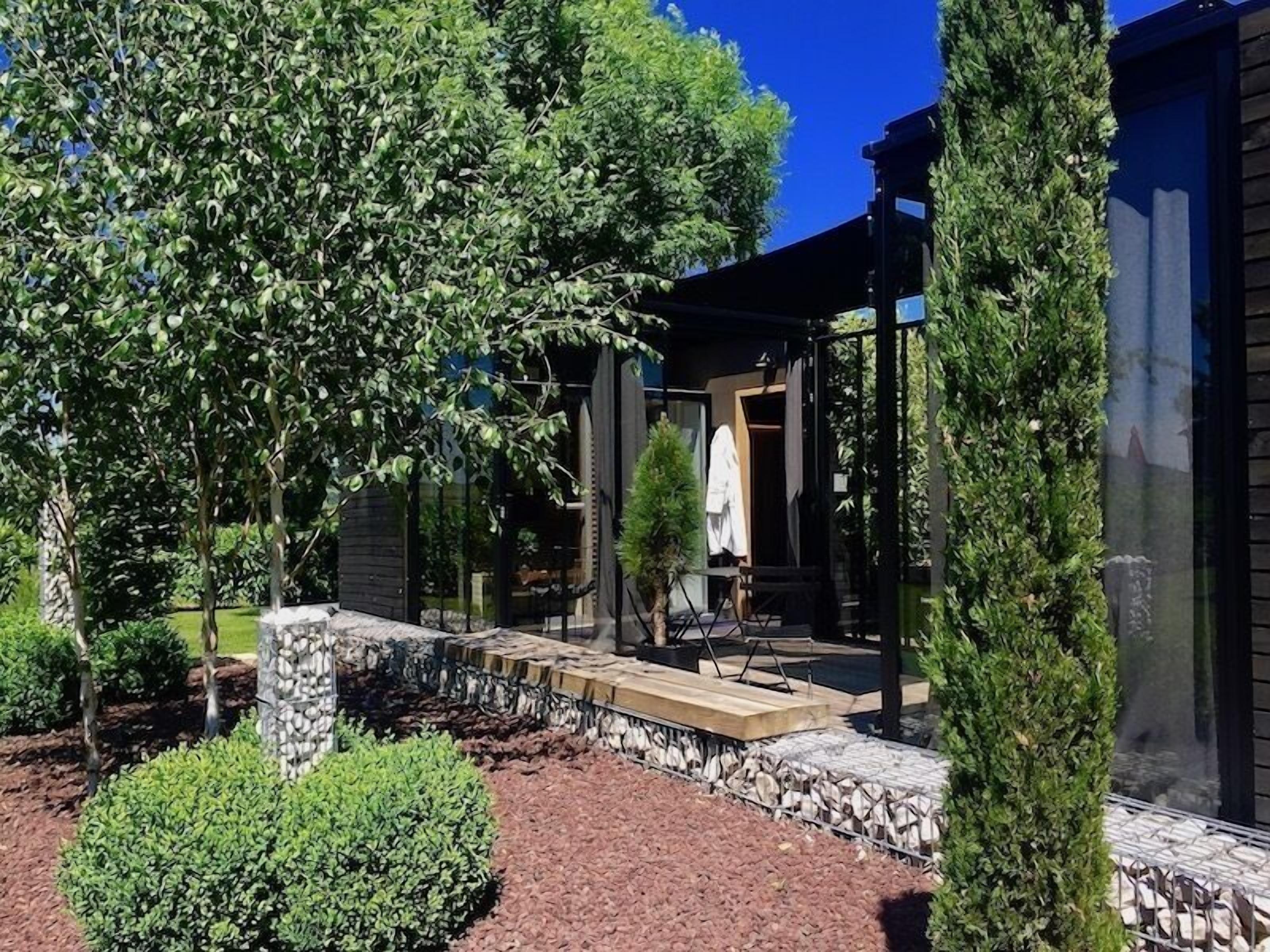 Sauna, baño de vapor, tratamientos corporales y aromaterapia 