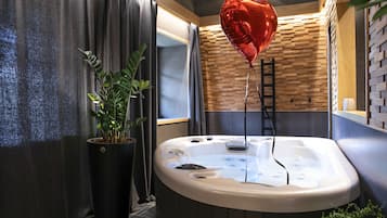 Romantic Suite, 1 King Bed, Hot Tub | Private spa tub