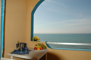 View from room - Grand Hotel Dei Cesari Dependance (Anzio)