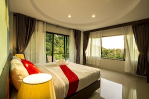 Premier Room | Minibar, in-room safe, desk, blackout drapes - Andaman Pearl Resort (Krabi)