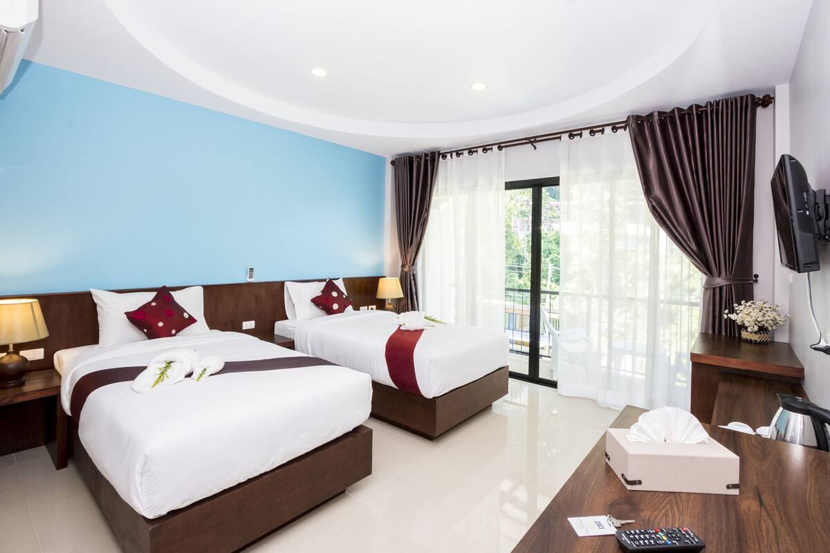 premier room | minibar, in-room safe, desk, blackout curtains