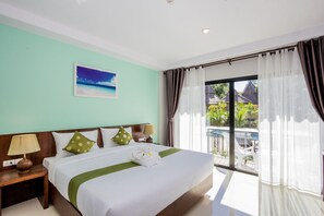 Kamar Grand | Minibar, brankas, meja kerja, dan tirai kedap cahaya