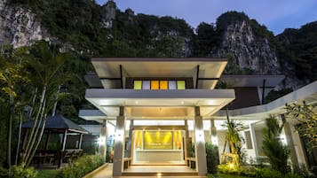 Pintu masuk interior