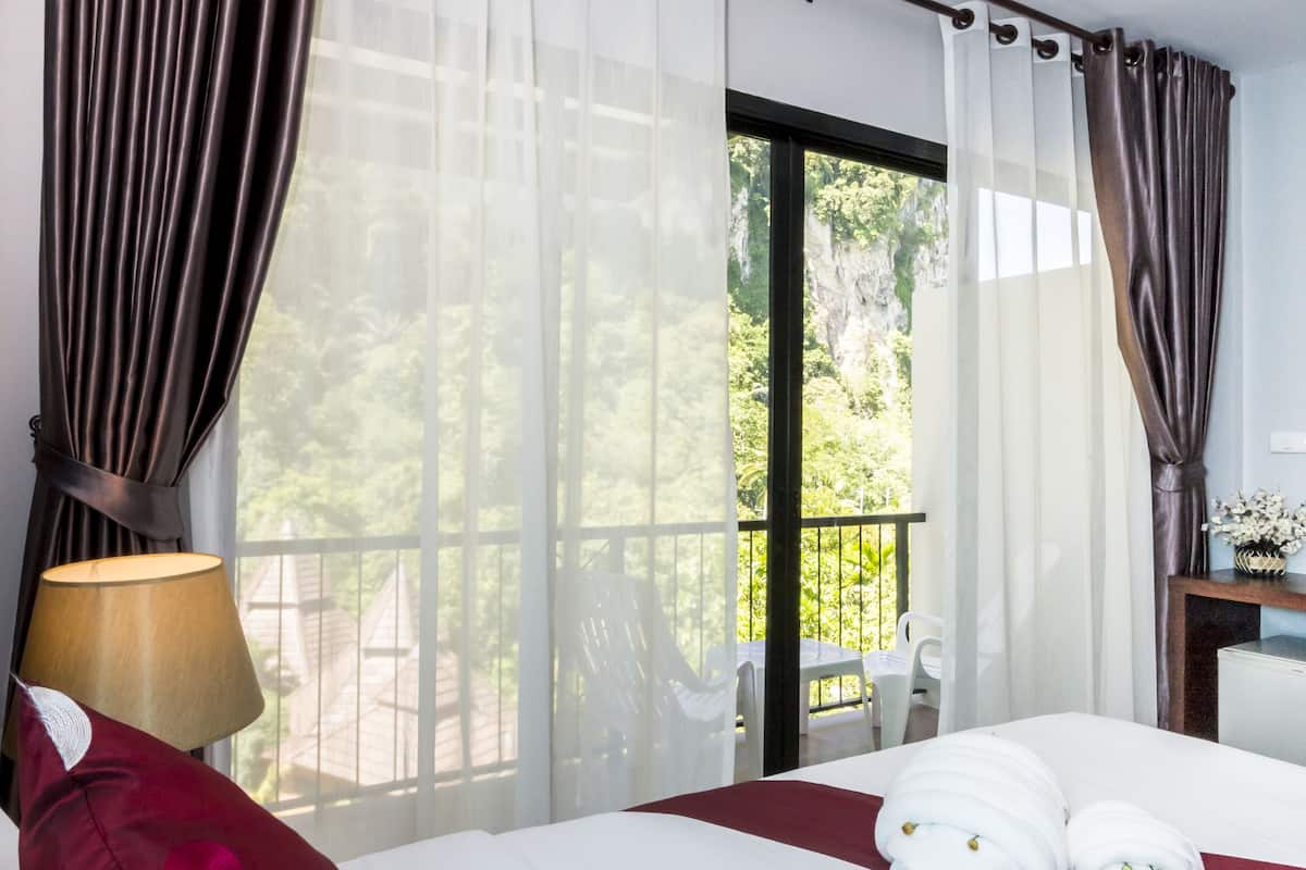 premier room | minibar, in-room safe, desk, blackout curtains