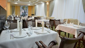 Unclassified image, 2 of 37, button - Gloria Hotel (Tashkent)