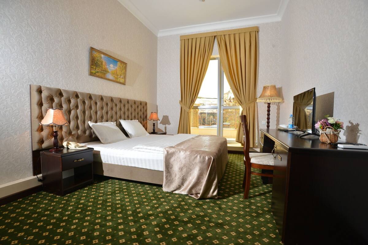 Minibar, in-room safe, desk, soundproofing