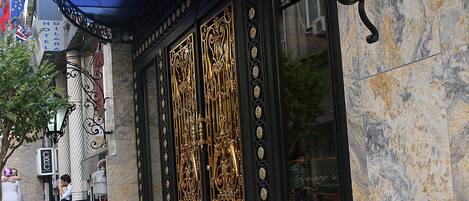 Entrée de l’hébergement