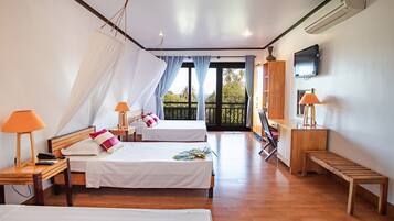 Family Room (5pax) | Minibar, in-room safe, desk, free cribs/infant beds