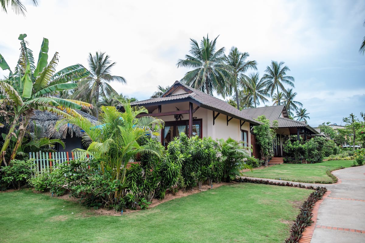 Bungalow, sát bãi biển | Quang cảnh vườn