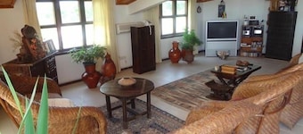 Roc Heights Lodge