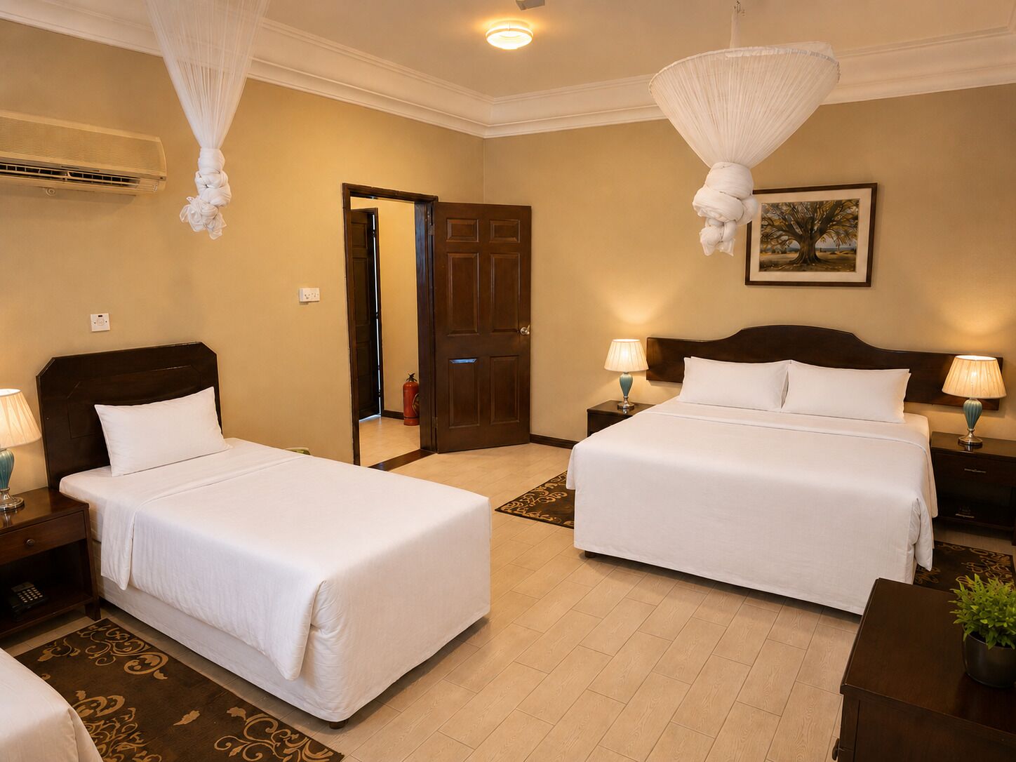 Premium Apartment | In-room safe, desk, laptop workspace, blackout drapes