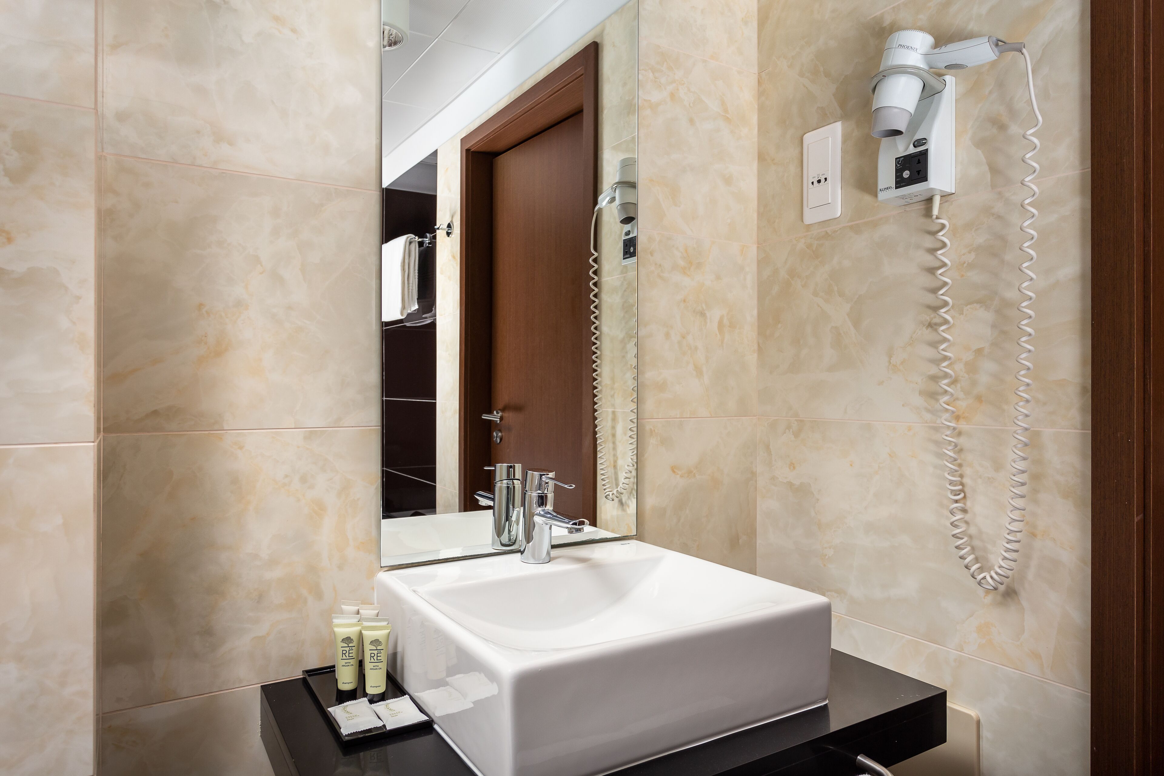Photo - Hotel Luena