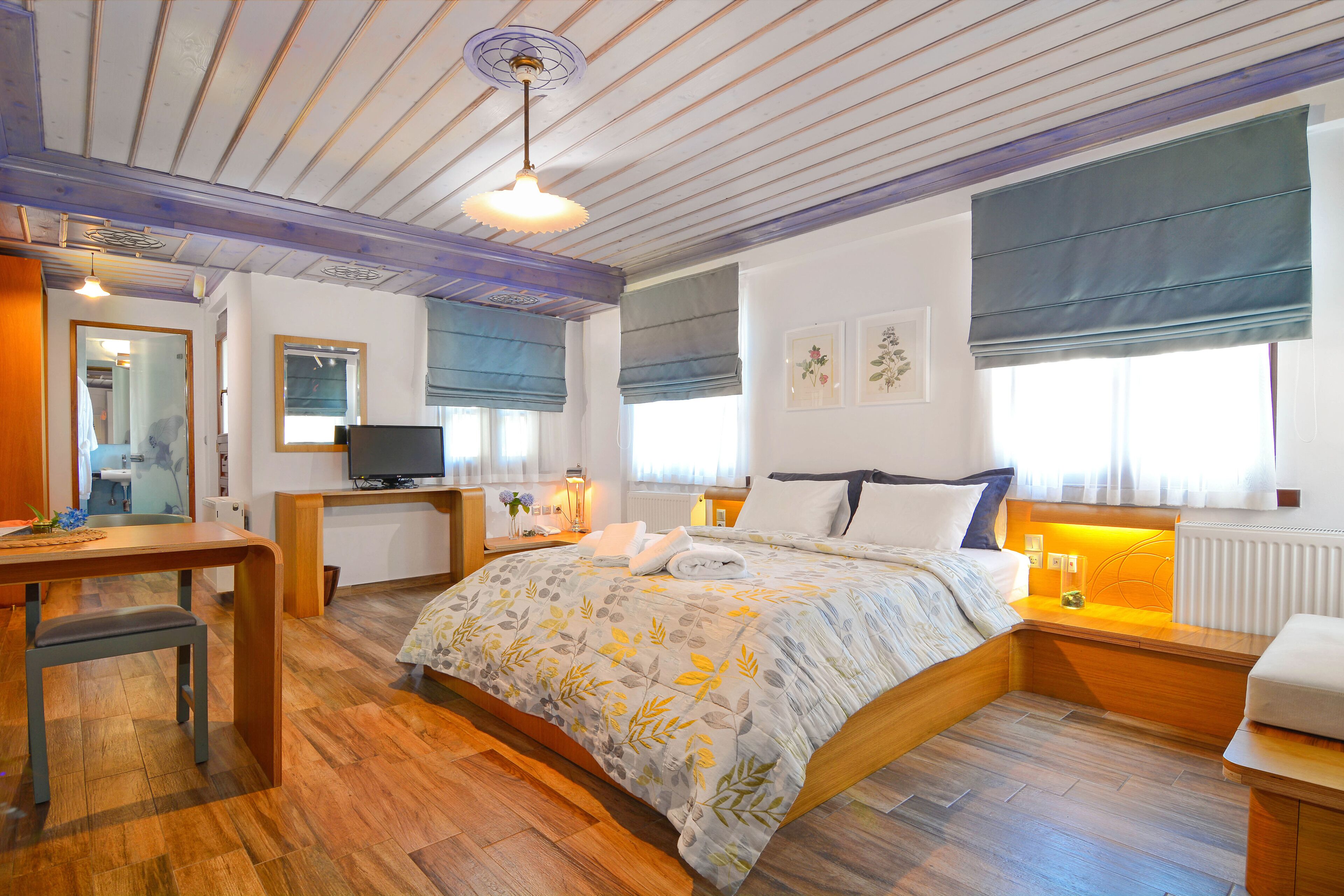 junior suite, terrace | 1 bedroom, egyptian cotton sheets, premium bedding, down duvets