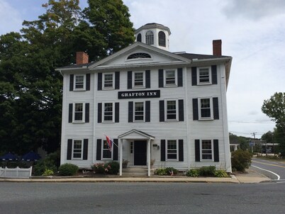 Hunters Grille and Tap at The Grafton Inn