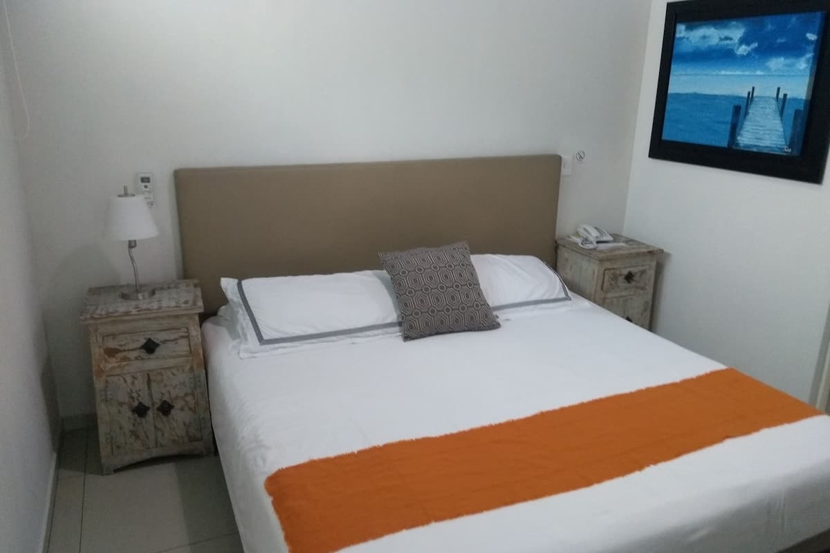 Standard Room | In-room safe, iron/ironing board, free WiFi, bed sheets