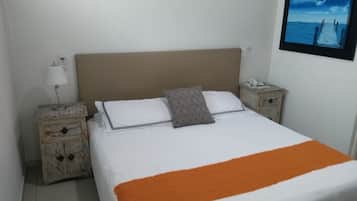 Standard Room | In-room safe, iron/ironing board, free WiFi, bed sheets