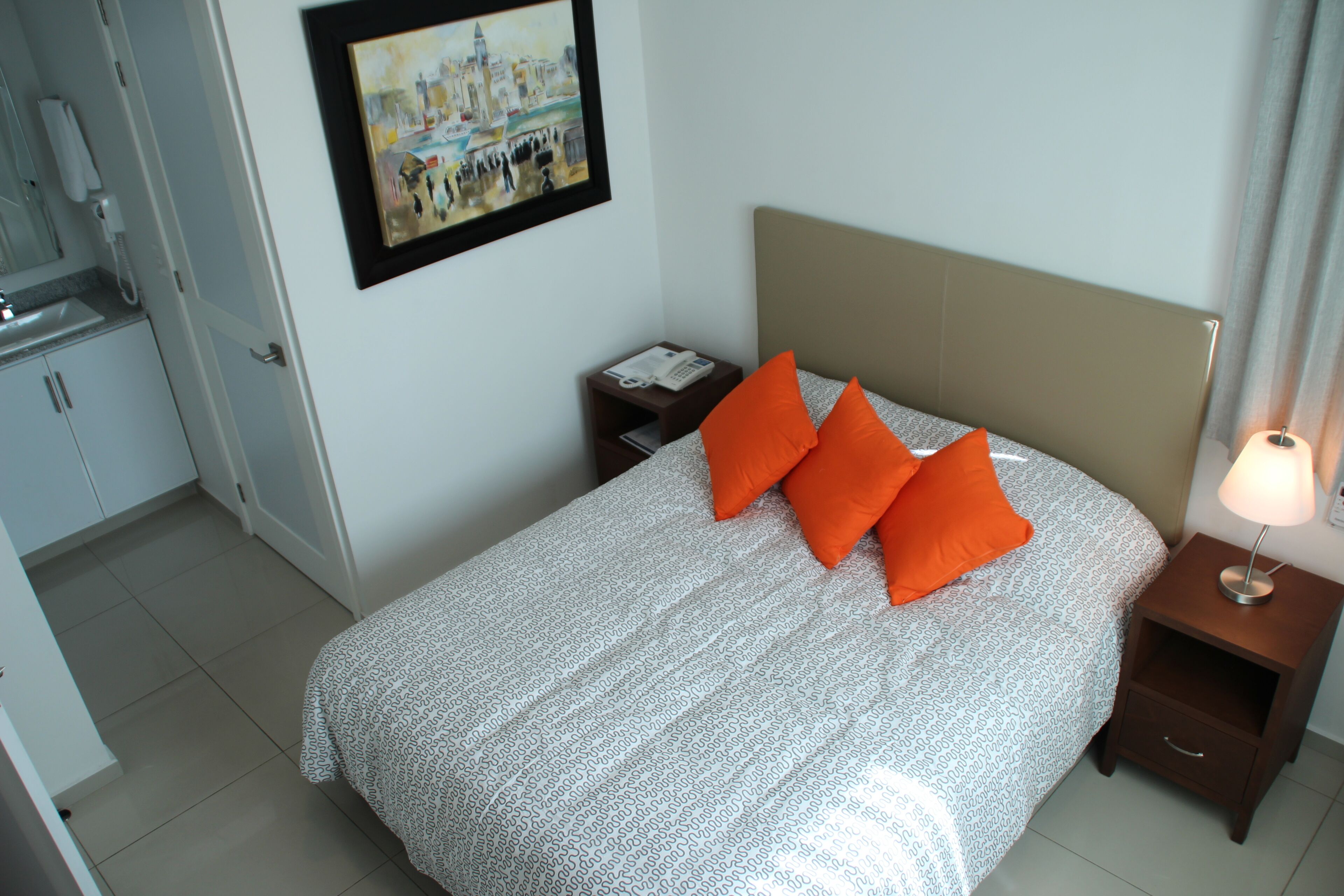 deluxe room | 1 bedroom, in-room safe, iron/ironing board, free wifi