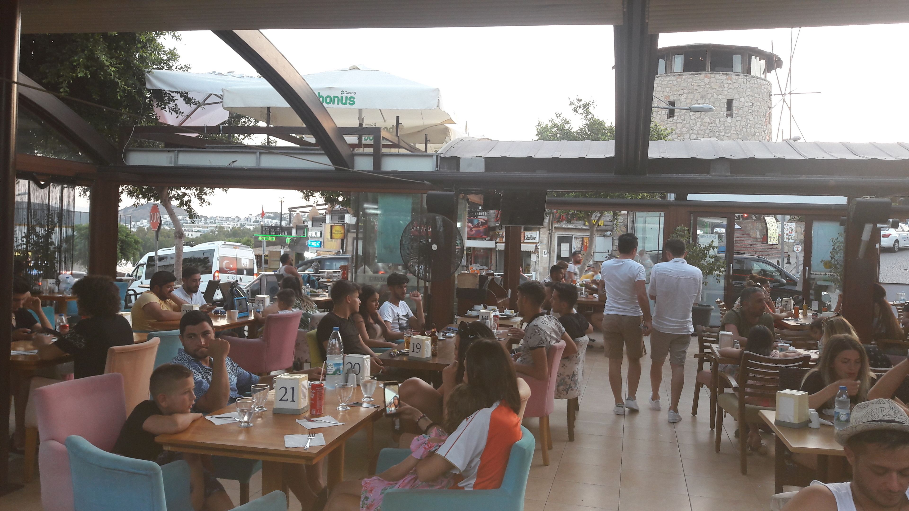 Foto - Ozukara Apart 1