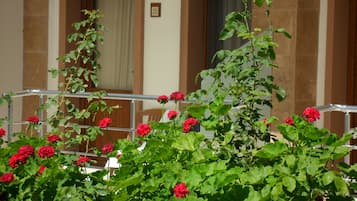 Standard Room | Garden view