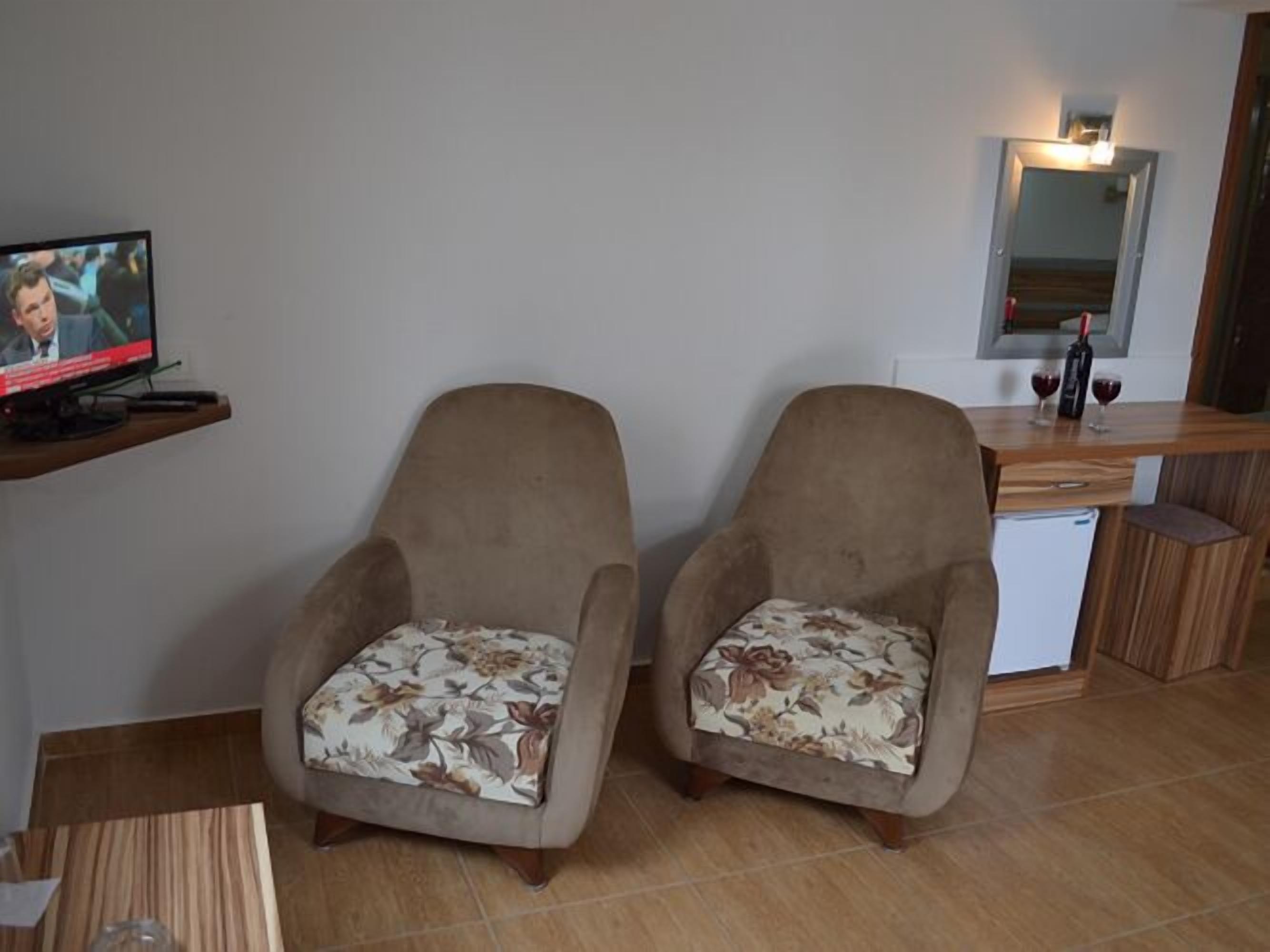 Foto - Ozukara Apart 1