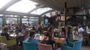 Breakfast, lunch and dinner served  - Ozukara 1 Apart (Bodrum)