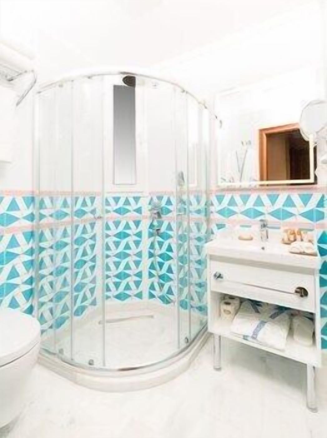 Bathroom | Free toiletries, hair dryer, bathrobes, slippers