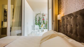 Executive Double Room | Premium bedding, pillow-top beds, minibar, in-room safe