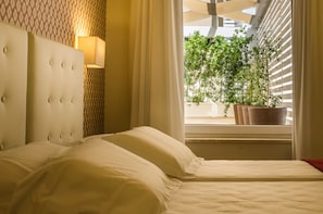 Habitación con 2 camas individuales, 2 camas individuales | Ropa de cama de alta calidad, colchones con acolchado adicional, minibar