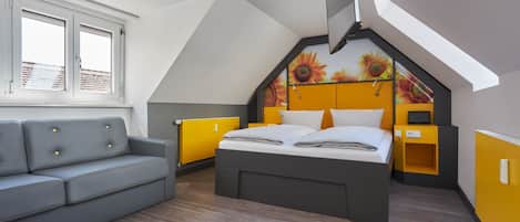 Escritorio, insonorización, wifi gratis y ropa de cama