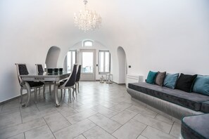 奢華別墅, 2 間臥室, 海景 | 客廳 | 等離子電視