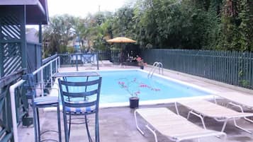 Outdoor pool, pool loungers