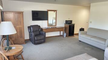 Grand kamer, 2 queensize bedden, toegankelijk voor mindervaliden | Een strijkplank/strijkijzer, babybedden, extra bedden, gratis wifi