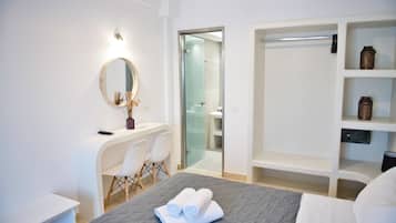 In-room safe, desk, free WiFi, bed sheets