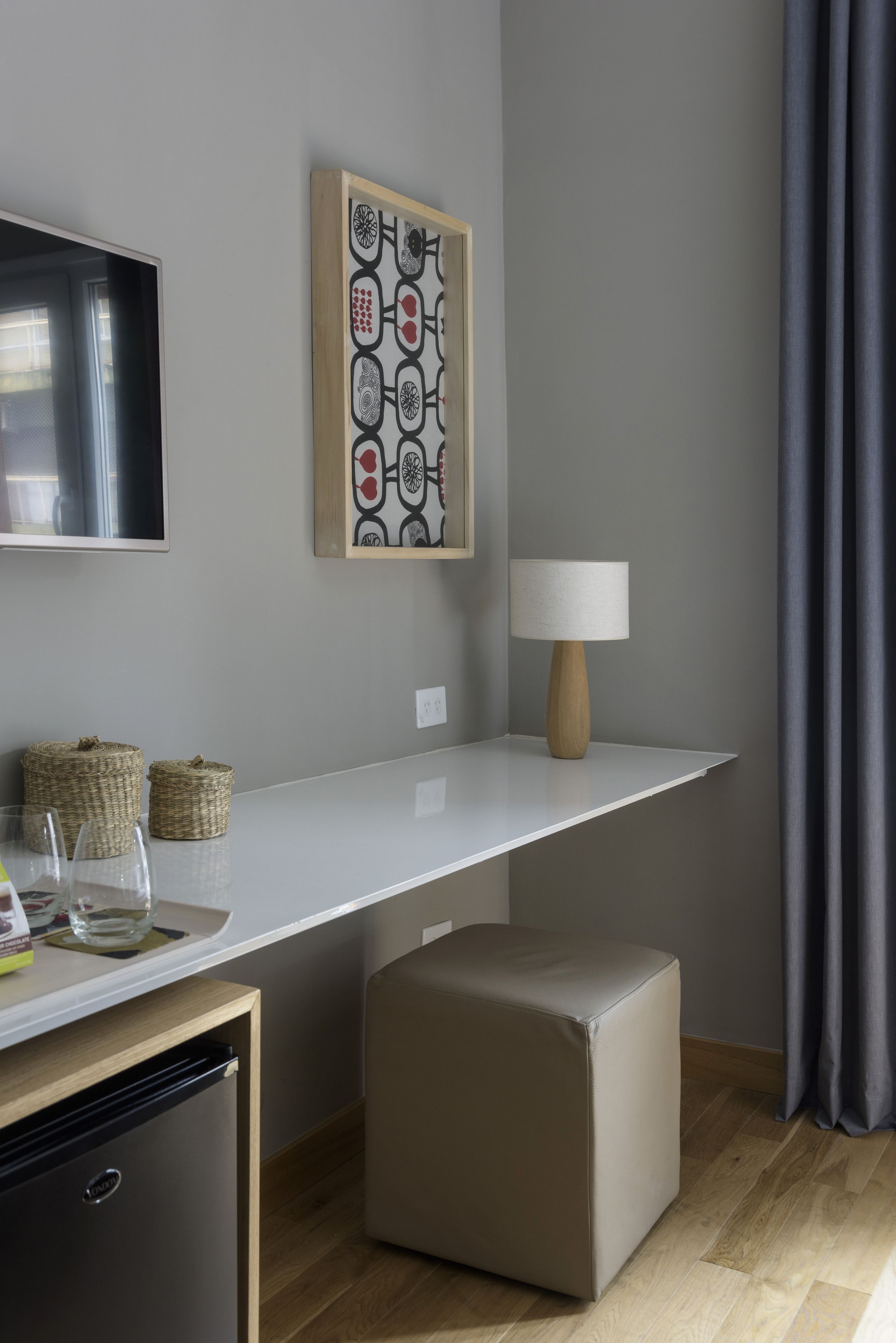 studio | premium bedding, pillow-top beds, minibar, in-room safe