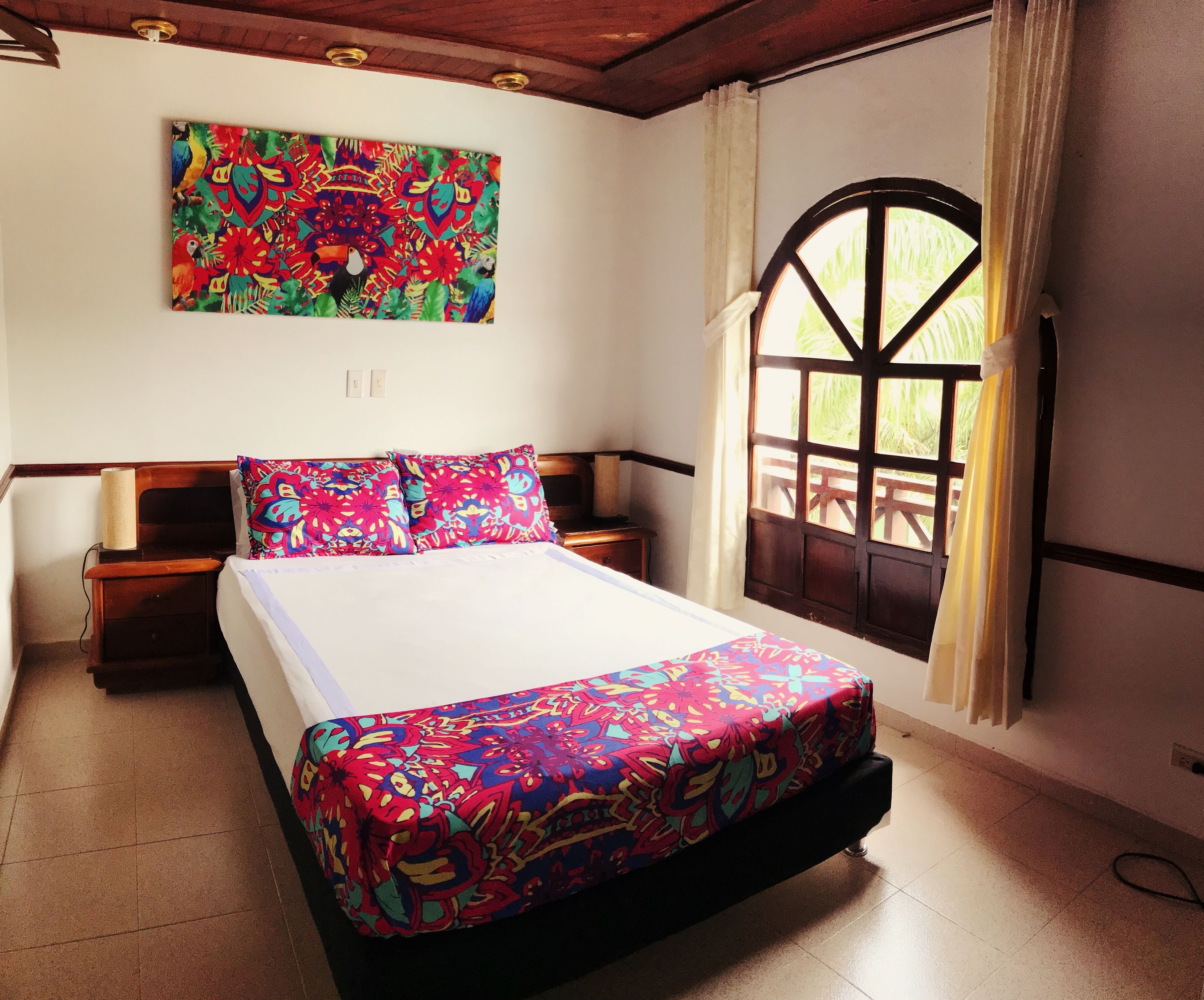 Habitación familiar (Mini) | Minibar, caja de seguridad en la habitación, escritorio y wifi gratis 