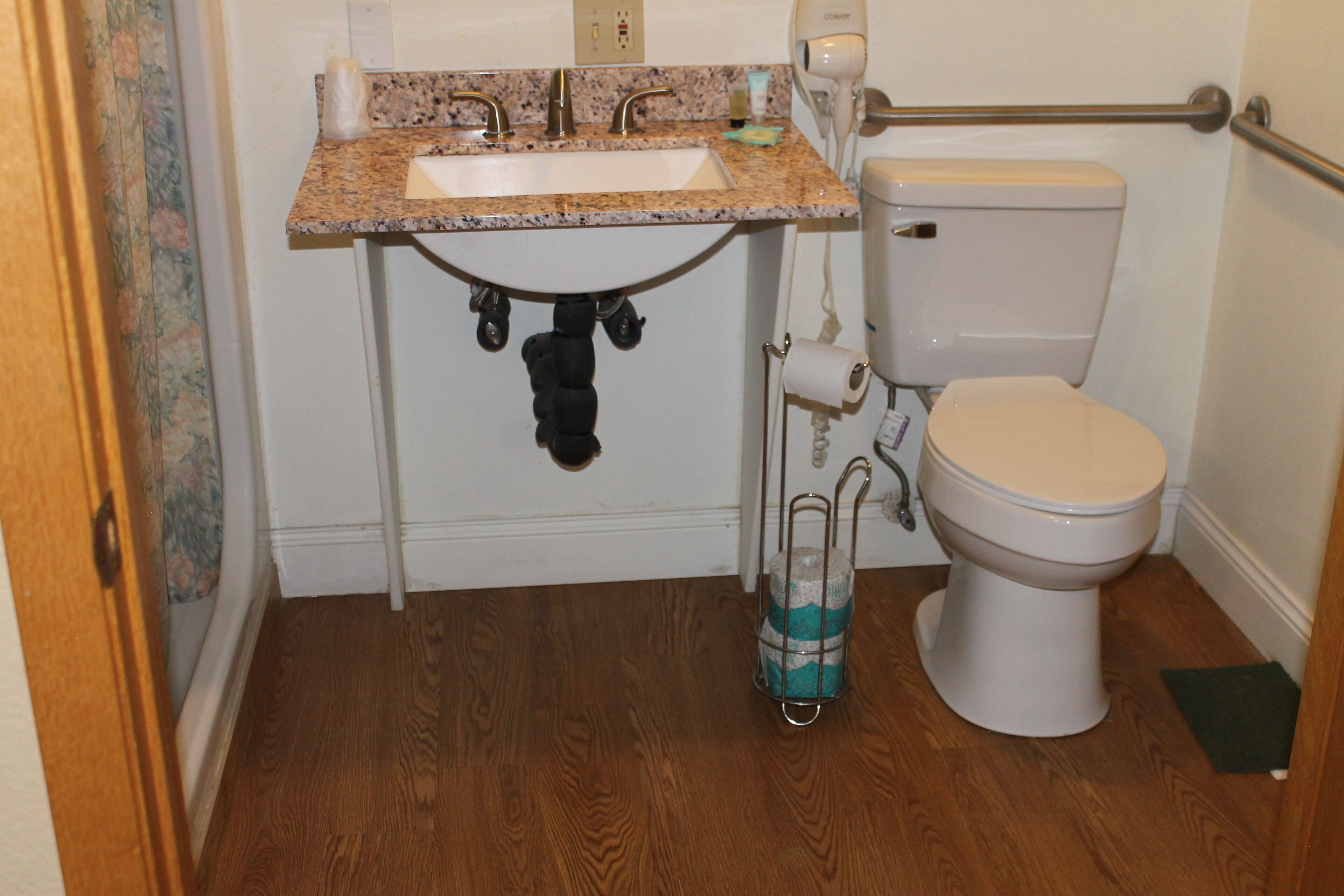 standard double room, 2 queen beds, accessible | bathroom | free toiletries, hair dryer, towels