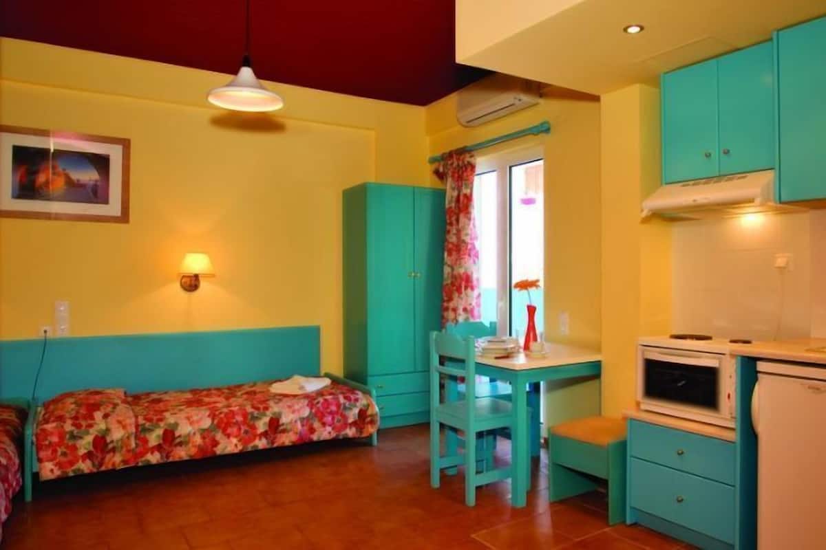 Appartement, 1 slaapkamer | Woonruimte | Een flatscreentelevisie